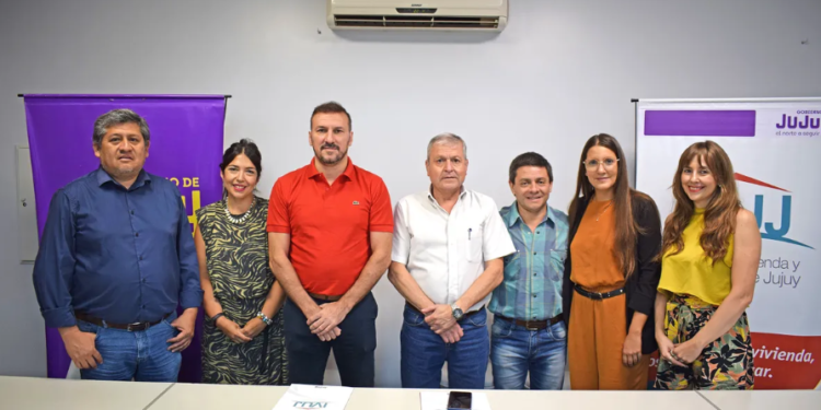 El IVUJ renovó convenio con el Colegio de Escribanos de Jujuy