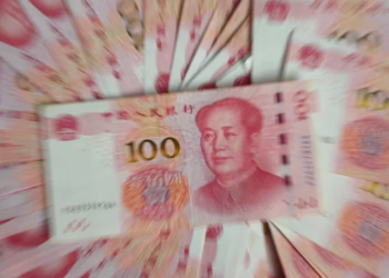 Crecimiento débil, deflación, menor consumo y caída de la población: los males que aquejaron a la economía de China en 2023