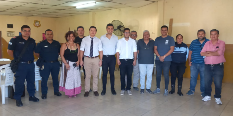 Reunión con Presidentes de los Centros Vecinales para abordar tema seguridad