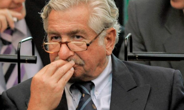 Condenan al represor Adolfo Donda por la apropiación de su sobrina Victoria Donda