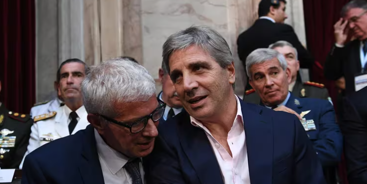 El Gobierno reflota los proyectos de Ganancias y de fórmula jubilatoria de la primera Ley Ómnibus para enviarlos al Congreso