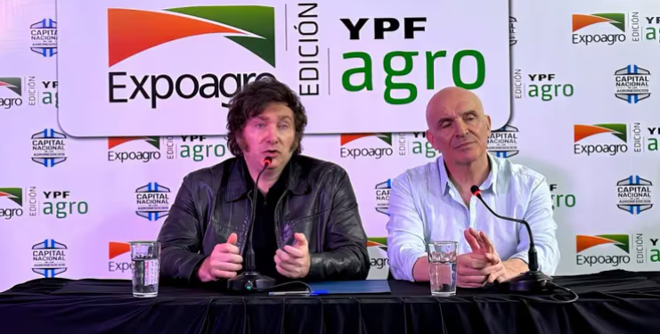 Javier Milei se retractó tras haber dicho que Alberto Fernández tomaba champagne Cristal en Olivos todos los días