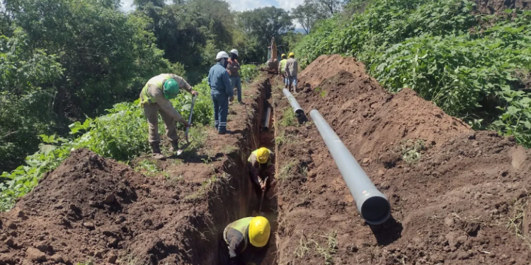 Agua Potable de Jujuy avanza con la obra en el nuevo acueducto para la zona industrial de Perico