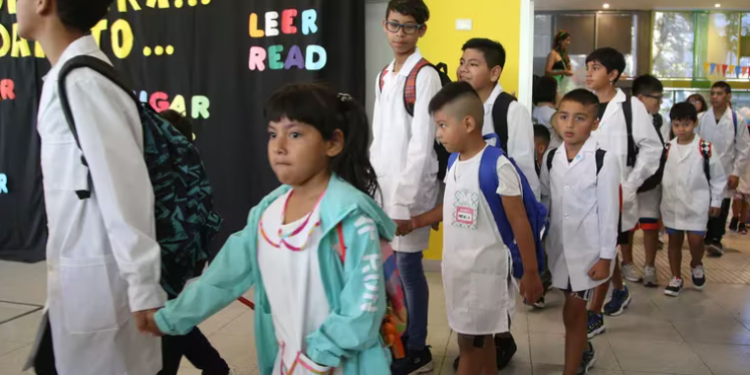 El Gobierno prorrogó un artículo de la Ley de Financiamiento Educativo y enviará fondos a las provincias