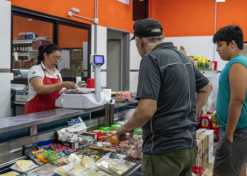 El Indec difunde el dato de inflación de febrero: el Gobierno y los privados coinciden en que rondará el 15%