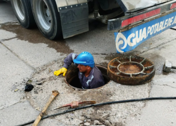Agua Potable de Jujuy solucionó obstrucción cloacal intencional de extrema gravedad en Palpalá
