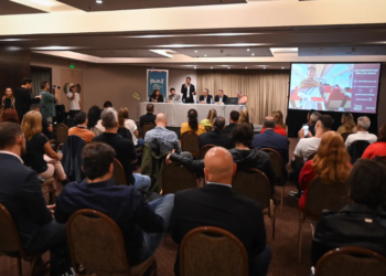 Se presentó el tren solar en Córdoba y Buenos Aires