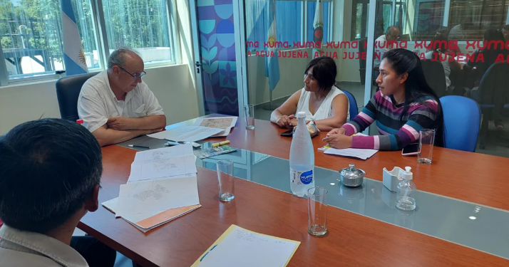 Agua Potable de Jujuy articula acciones para obras de optimización del servicio de agua en Maimará