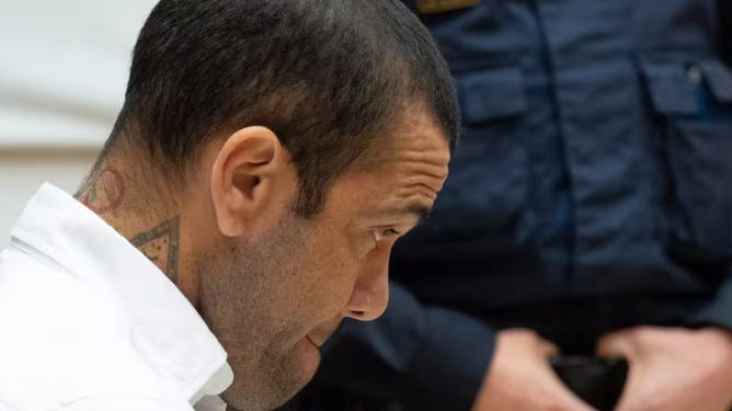 Dani Alves quedará en libertad provisional si paga una fianza de un millón de euros