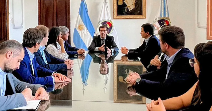 Sadir y cámaras mineras acuerdan agenda de trabajo común