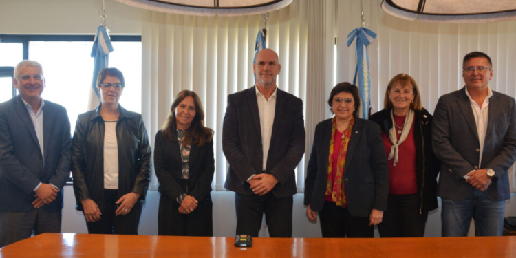 Jueces de la Suprema Corte de Justicia se reunieron con funcionarios del Ministerio de Planificación y Modernización