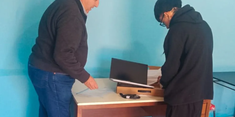 Tras la tragedia de Córdoba, Pablo Apaza recibió ayuda para seguir estudiando