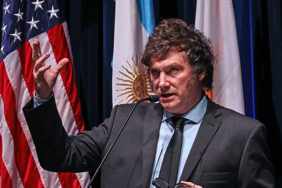Cómo Javier Milei reconfiguró el acto del 25 de mayo tras la postergación del pacto con los gobernadores
