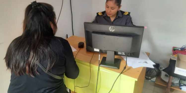 Seguridad y modernización: La policía amplía sus servicios de trámites digitales en la Quebrada