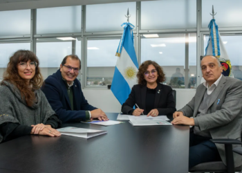 Gestionan seguros para estudiantes y docentes de los tres niveles