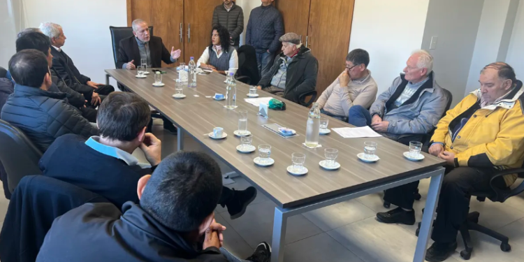 Afianzan estrategias para el inicio de la campaña tabacalera 2024/2025