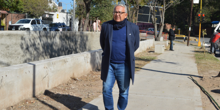 A punto de culminar las obras del Boulevard de Agua de avenida 25 de mayo