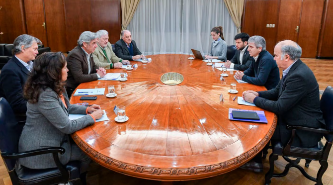 El mensaje del campo a Luis Caputo: “Esperamos que anuncie un cronograma de reducción de retenciones”