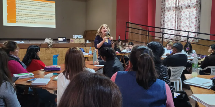 Encuentros de formación en territorio: actores educativos por y para la alfabetización