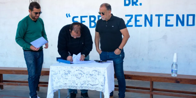 Gobierno y Club Los Perales firmaron acuerdo de reciprocidad y ayuda mutua