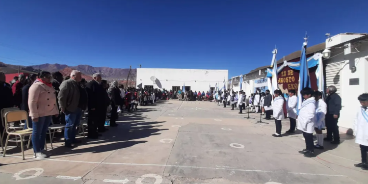 Homenaje a los héroes del Éxodo Jujeño en Palca de Aparzo