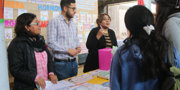 Continúa el ciclo “Hablemos de todo” en las escuelas secundarias