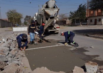 Se continúa con el plan de bacheo en barrio La Merced