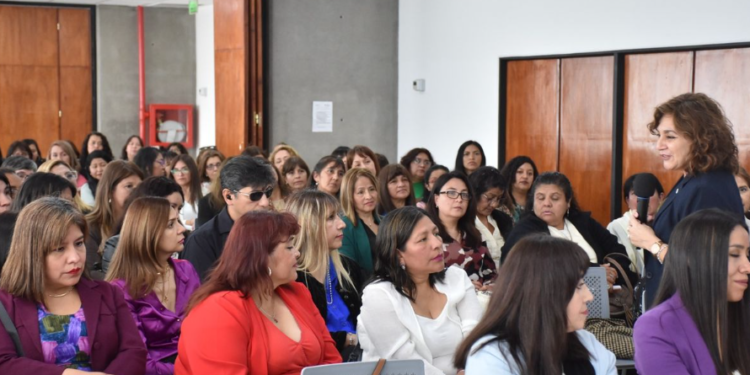 Docentes de Nivel Inicial recibieron sus certificados tras aprobar curso de conducción directiva