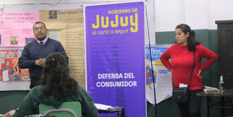 La oficina de defensa al consumidor recorre territorio brindado asesoramiento