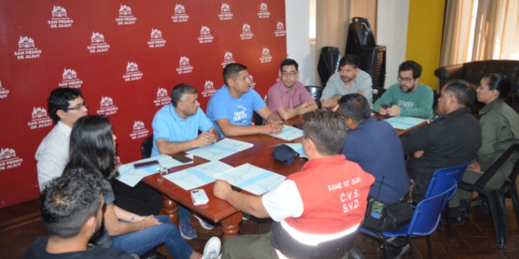 Preparativos para el festejo del día del estudiante y la primavera en el camping Jaque