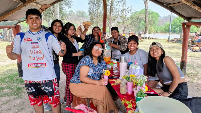 Multitudinario festejo de la primavera en Jaque