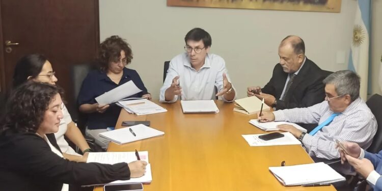 Hubo reunión por paritarias con los distintos gremios