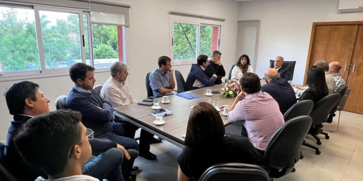 Abud encabezó reunión con la Cooperativa de Tabacaleros y reafirmó el apoyo del Gobierno al sector