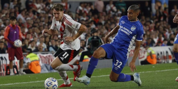 River le ganó a Atlético Tucumán y es escolta de la zona B