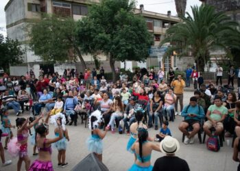 «Domingo a la Plaza» reunió a cientos de vecinos en una jornada familiar