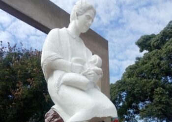 Historias de un pueblo: Plaza de la Madre