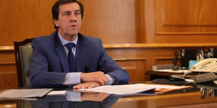 Sadir anunció medidas de alivio fiscal y estabilidad laboral para estatales