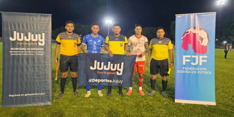 El «millonario» ganaba 2 – 1 y el partido fue suspendido por agresión al juez de línea