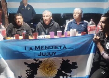 San Pedro: a 43 años de la Guerra de Malvinas, 2 excombatientes fueron homenajeados por un equipo de la Liga de Profesionales