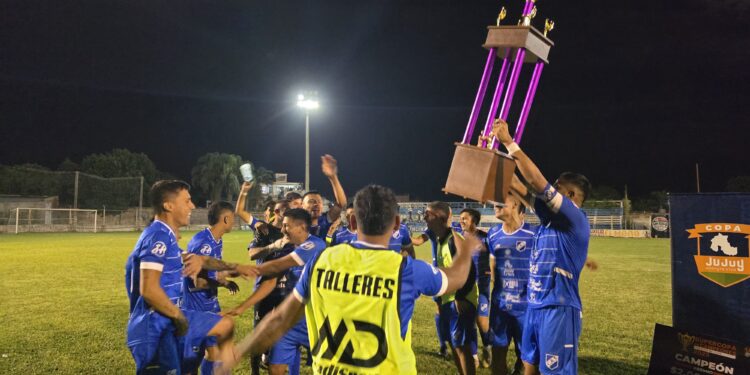 Talleres es el supercampeón del fútbol jujeño