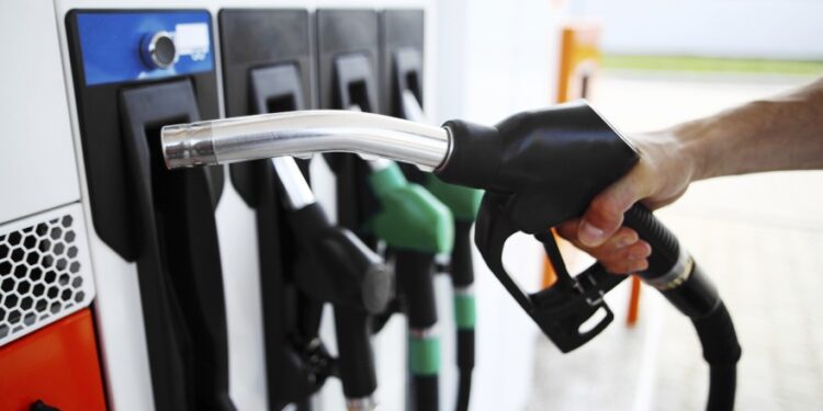 Abril llegó con un nuevo aumento en el precio de las naftas