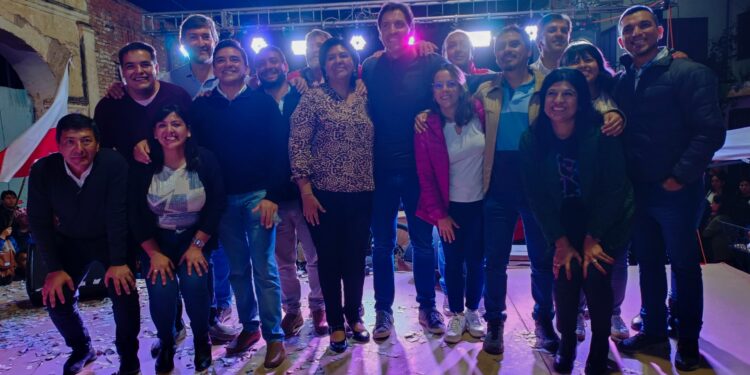 El Carmen recibió a los candidatos del Frente Jujuy Crece en un cierre de campaña multitudinario