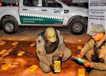 Calilegua: Detectan anomalías en la carrocería de un vehículo y descubren doble fondo con 70 kilos de cocaína