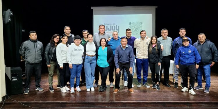 Exitoso desarrollo del primer encuentro regional de directores de deportes, en San Pedro