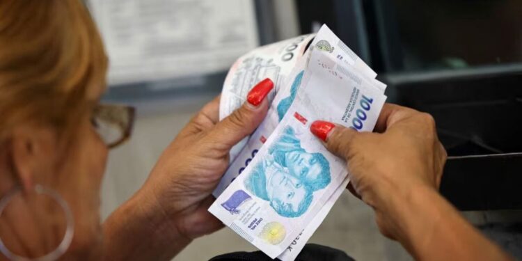 El lunes 02 de junio comienza el cronograma de pago a estatales y el aguinaldo se efectivizará a partir del martes 24