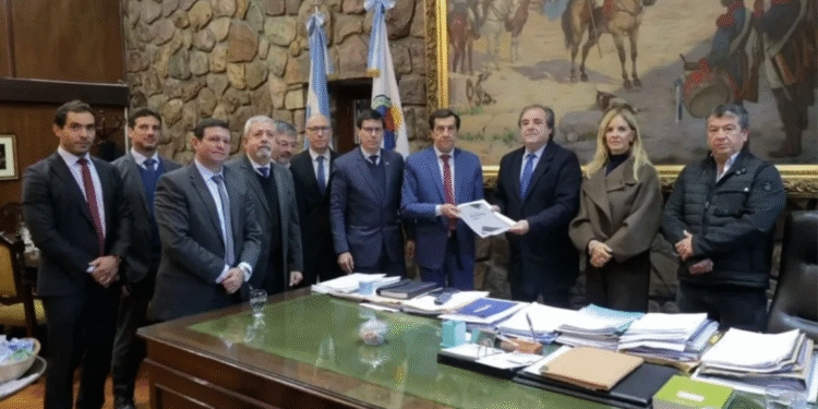 Ante la Legislatura: El gobernador Carlos Sadir presentó la Cuenta de Inversión 2024