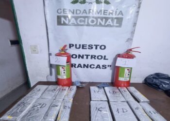 Tucumán: un hombre de nacionalidad boliviana rellenó dos matafuegos con 12 kilos de cocaína y quedó detenido