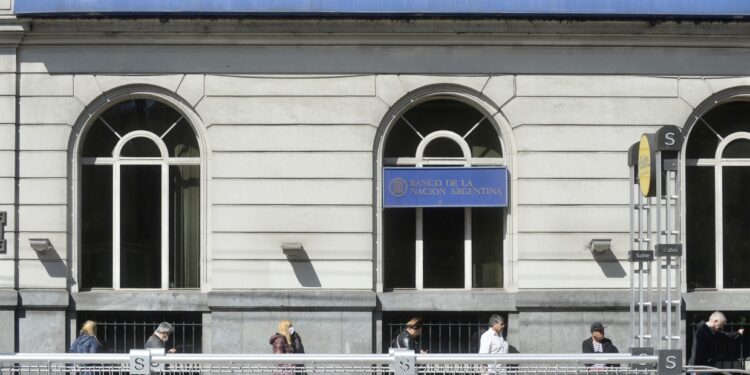 En la era Milei ya se cerraron cerca de 180 sucursales bancarias: cuáles son las razones