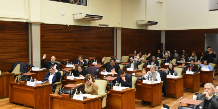 La Legislatura aprobó la designación de jueces y fiscales