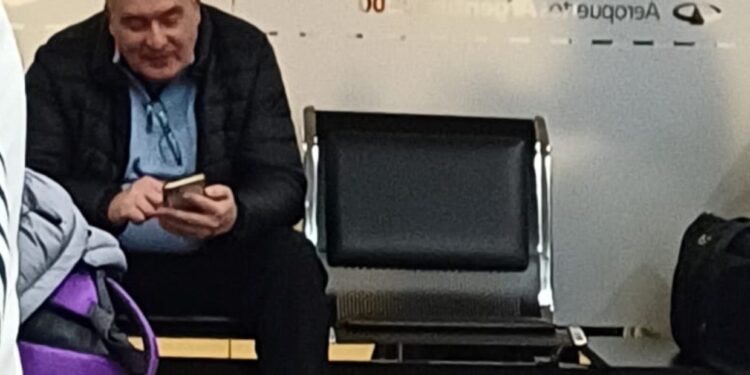 Solo y de madrugada: así viajó José López a Buenos Aires para presentarse en Tribunales y quedar detenido otra vez